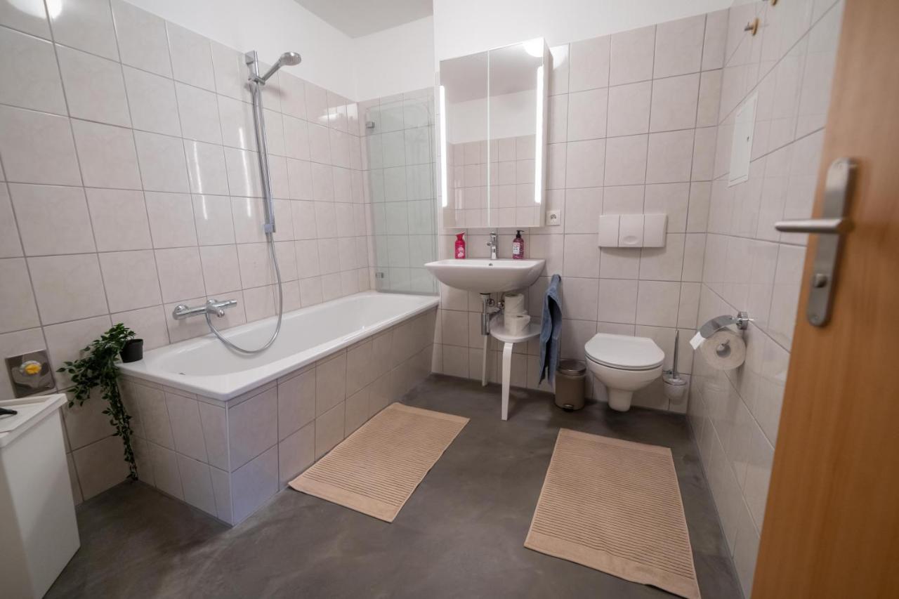 Fullhouse - Zwickau - L12 - 2 Single Beds - Nespresso - Smarttv Apartment ภายนอก รูปภาพ